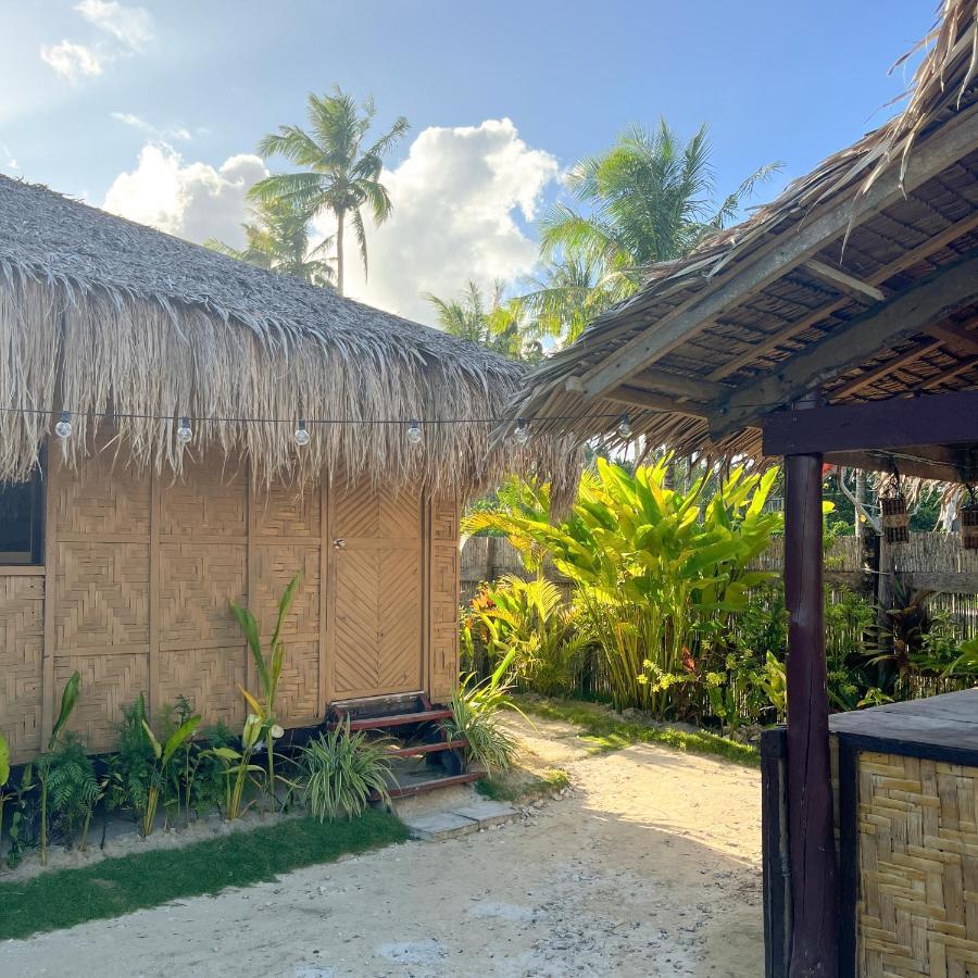 Siargao Tropic Hostel Хенерал Луна Екстериор снимка