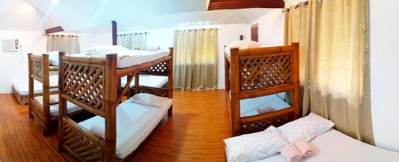 Siargao Tropic Hostel Хенерал Луна Екстериор снимка